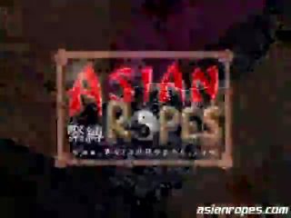 Aziatisch hoer in slavernij tonen