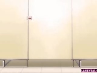 Hentai babe blir knullet fra bak på offentlig toalett