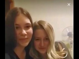 [periscope] ουκρανός/η έφηβος/η κορίτσια πρακτική caressing
