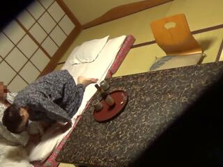 Seducing a housekeeper sino came upang lay sa a futon part2 | xhamster