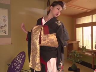 Milf mengambil turun beliau kimono untuk yang besar zakar/batang: percuma hd seks filem 9f