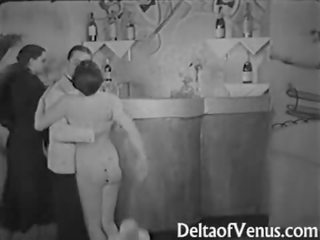 Vecchi film sesso film 1930s - due donne un uomo (ffm) trio - nudista bar