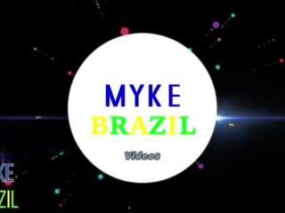 Festa göra myke parte 2 -muita putaria e sacanagem total&period; en surubada rolou solta com en mulherada pelada e louca para foder