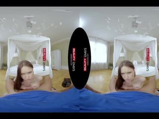Realitylovers - sega coi piedi e cazzo in calze autoreggenti virtuale realtà sesso film