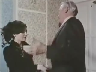 Greedy 護士 1975: 護士 在線 性別 視頻 b5