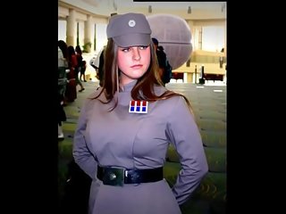 Navy filles en uniformes de la armée hd vid nouveau !